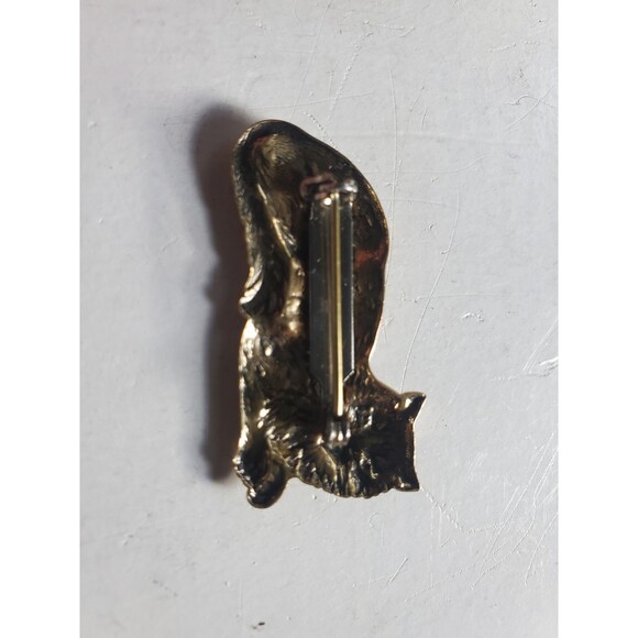 Vintage Gold Tone Kitty Cat Brooch Pin Laying Reclining Detailed 1" Unmarked EUC - Picture 8 of 11